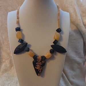 Elegant Black and Gold Necklace